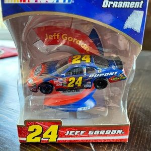 NWOT Nascar collectible ornament